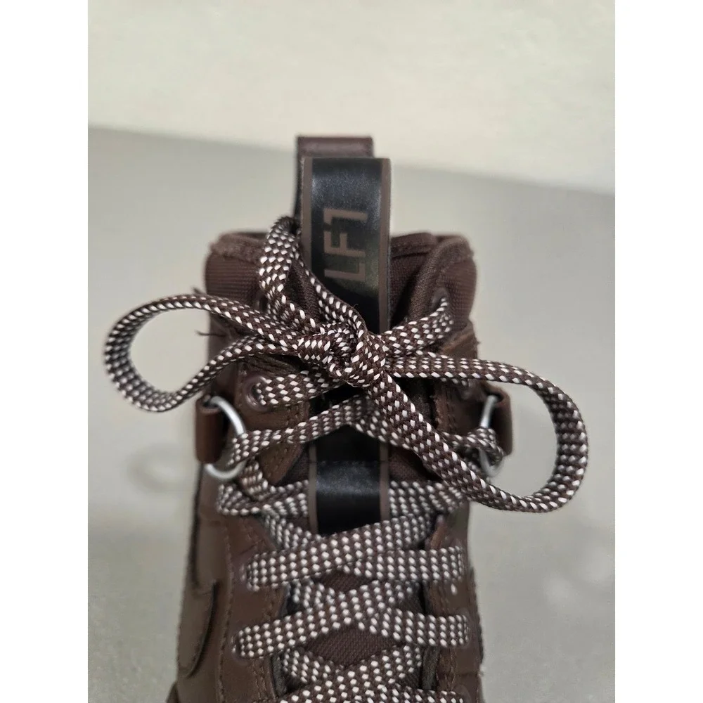 Nike mens brown
